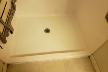 Elgin, Illinois shower pan repaired 
