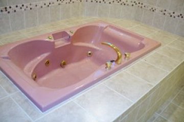Pink jetted tub in Lake Zurich